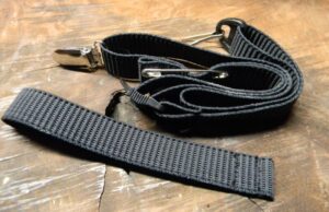 elastic strap for tugging